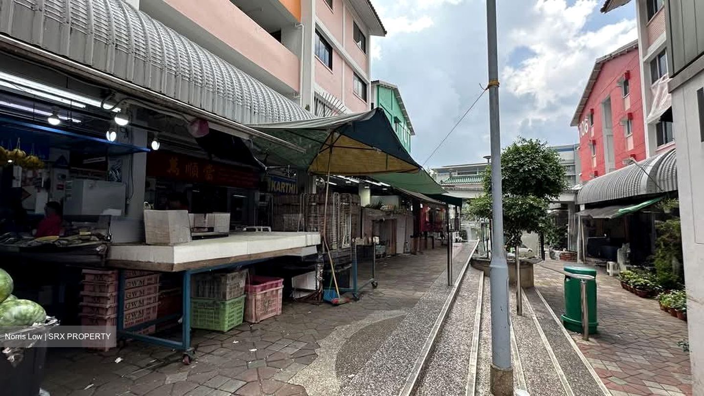 Yishun Indoor Stadium (D27), Shop House #571662801